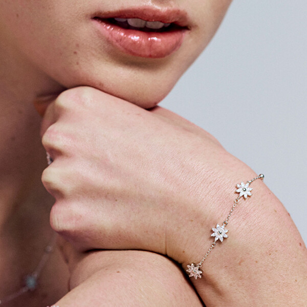 Slušivý stříbrný náramek s květinami Gaia RZGA67