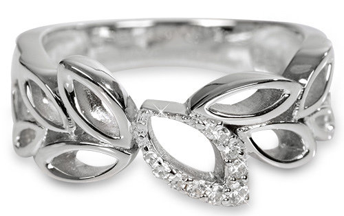 Půvabný stříbrný prsten s čirými zirkony SC148-112180010