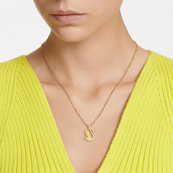 Něžný pozlacený náhrdelník s Labutí Iconic Swan 5647553