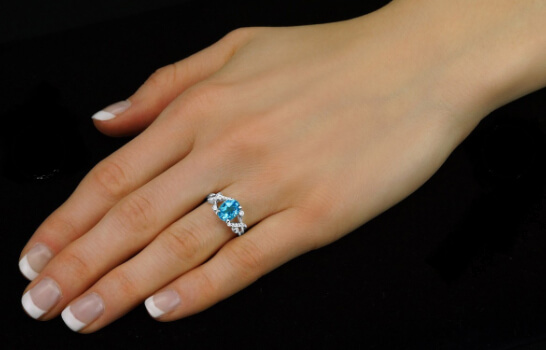 Stříbrný decentní prsten s topazem Gio Caratti JJJBR24