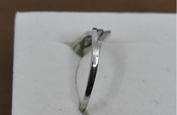 Jemný prsten z bílého zlata Z6712-1843-10-X-2 - SLEVA