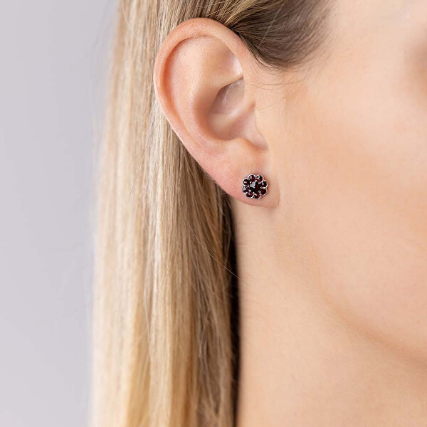 Stříbrné náušnice pecky květinky Marguerite s přírodním granátem dámské i dětské SILVEGOB380003BDS