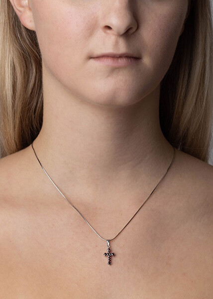 Stříbrný přívěsek Ofelie kříž s přírodními granáty SILVEGOB180038P