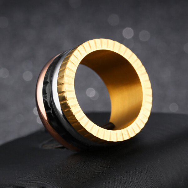 Čtyřbarevný ocelový prsten