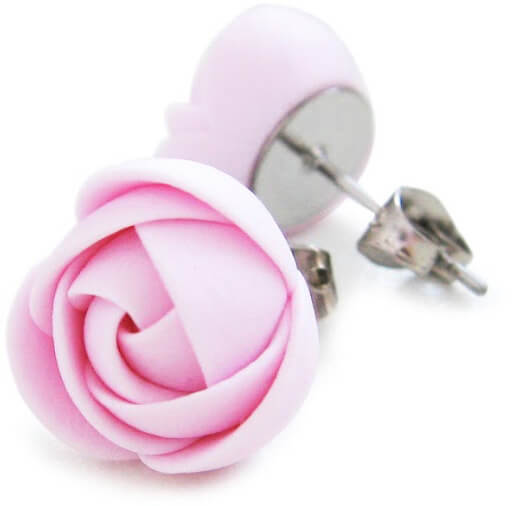 Rózsaszín fülbevaló kisebb virágokkal