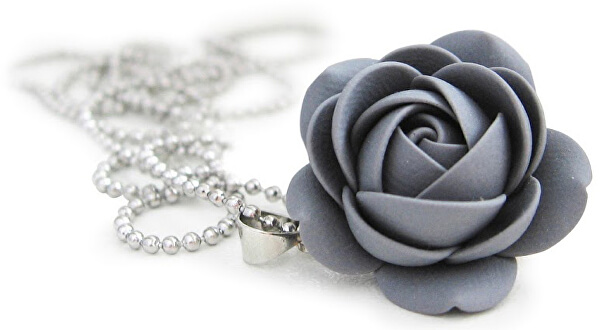 Collana con fiore grigio,