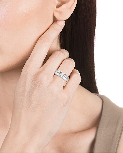 Třpytivý ocelový prsten s kubickými zirkony Chic 1393A01