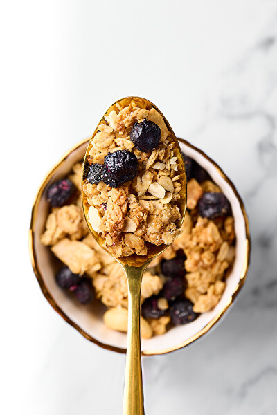 Granola - Čučoriedky a biela čokoláda BIO 400 g