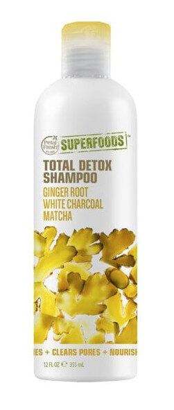 Zobrazit detail výrobku SUPERFOODS Total Detox šampon - zázvor, matcha a bílý charcoal 355 ml + 2 měsíce na vrácení zboží