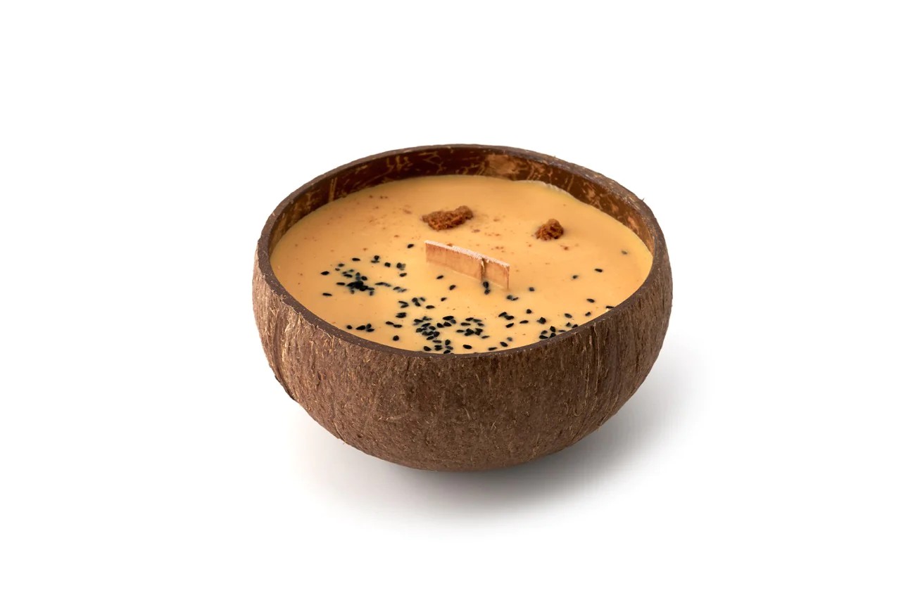 Zobrazit detail výrobku Tropikalia Svíčka v kokosu - vůně Vanilla, caramel